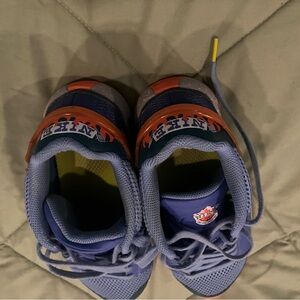 Nice basketball shoes size 6.5